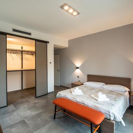 350 M Da Ospedale Maggiore L Parcheggio Prive L Rooms Парма Экстерьер фото