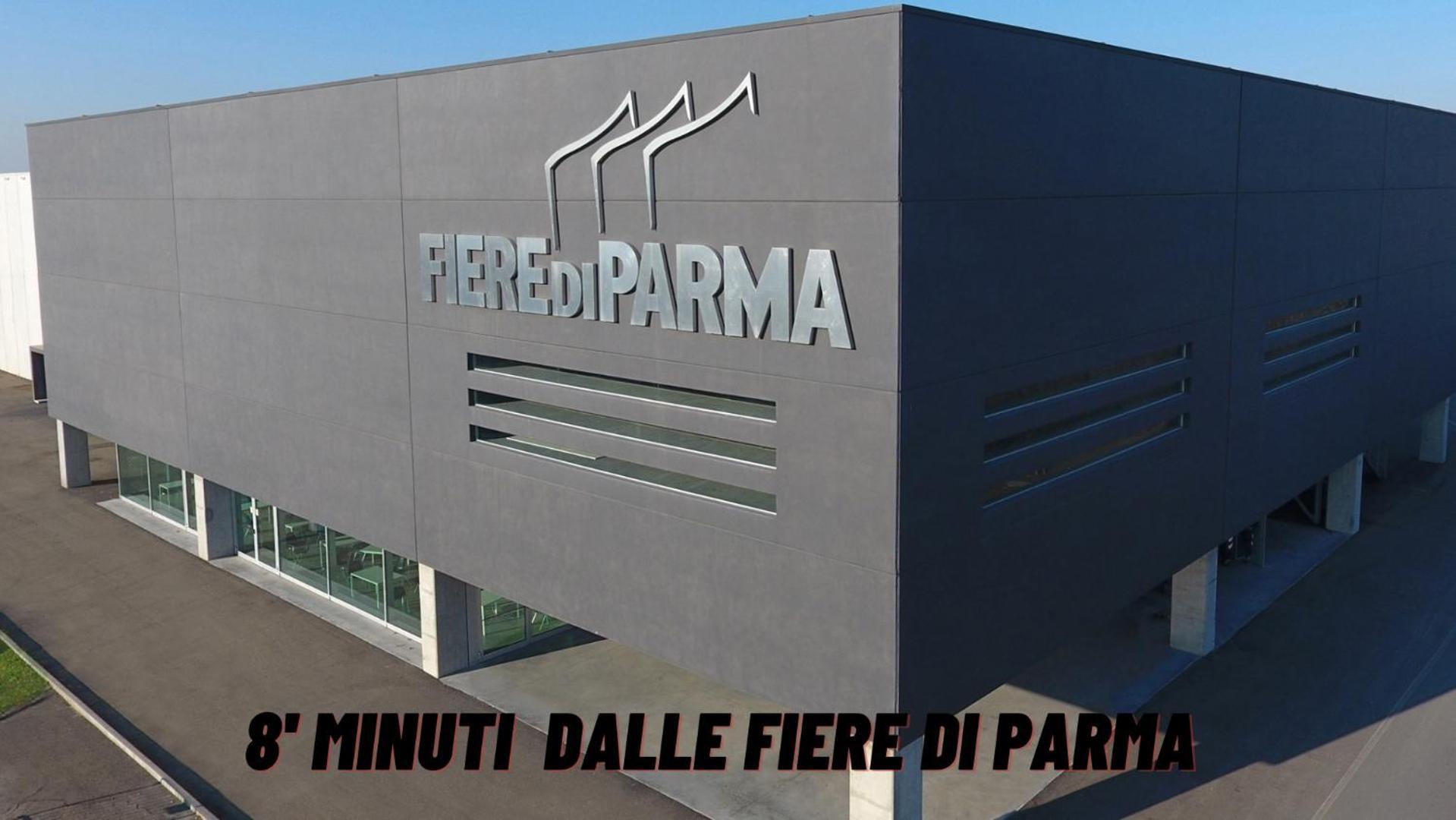 350 M Da Ospedale Maggiore L Parcheggio Prive L Rooms Парма Экстерьер фото